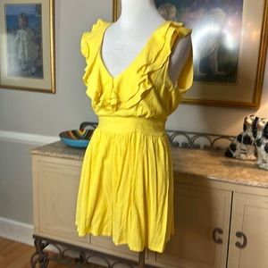 Do + Be beautiful yellow linen blend romper!
